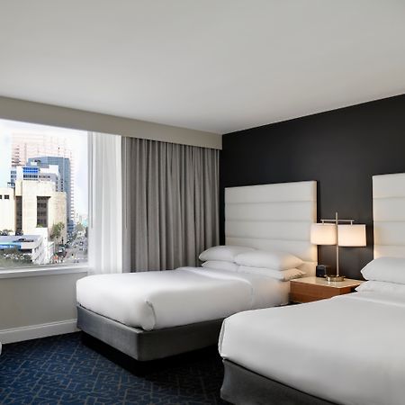 Hotel Tampa Riverwalk Buitenkant foto
